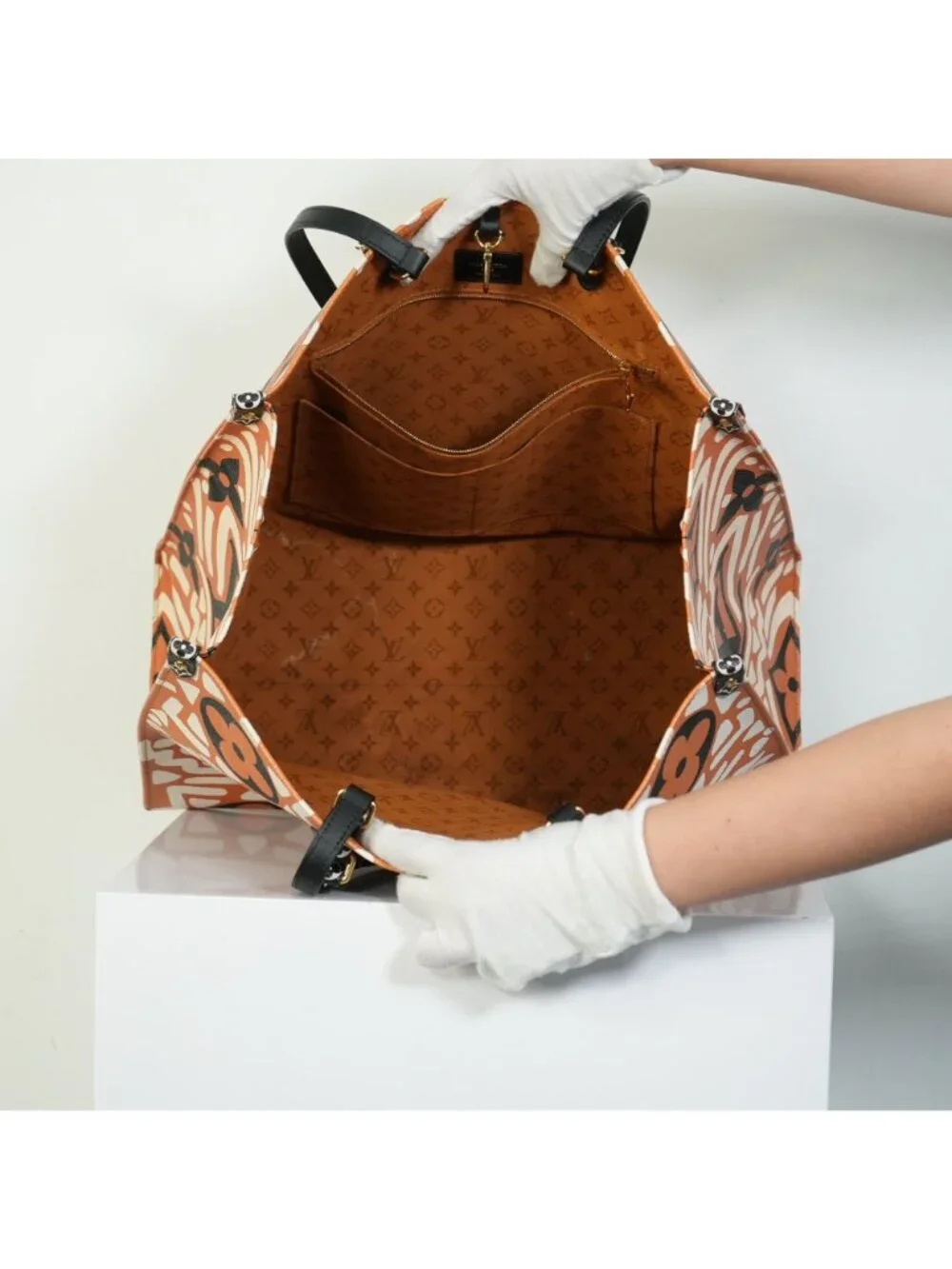Louis Vuitton Onthego MM LV Crafty Tote Bag Caramel Cream Black Monogram